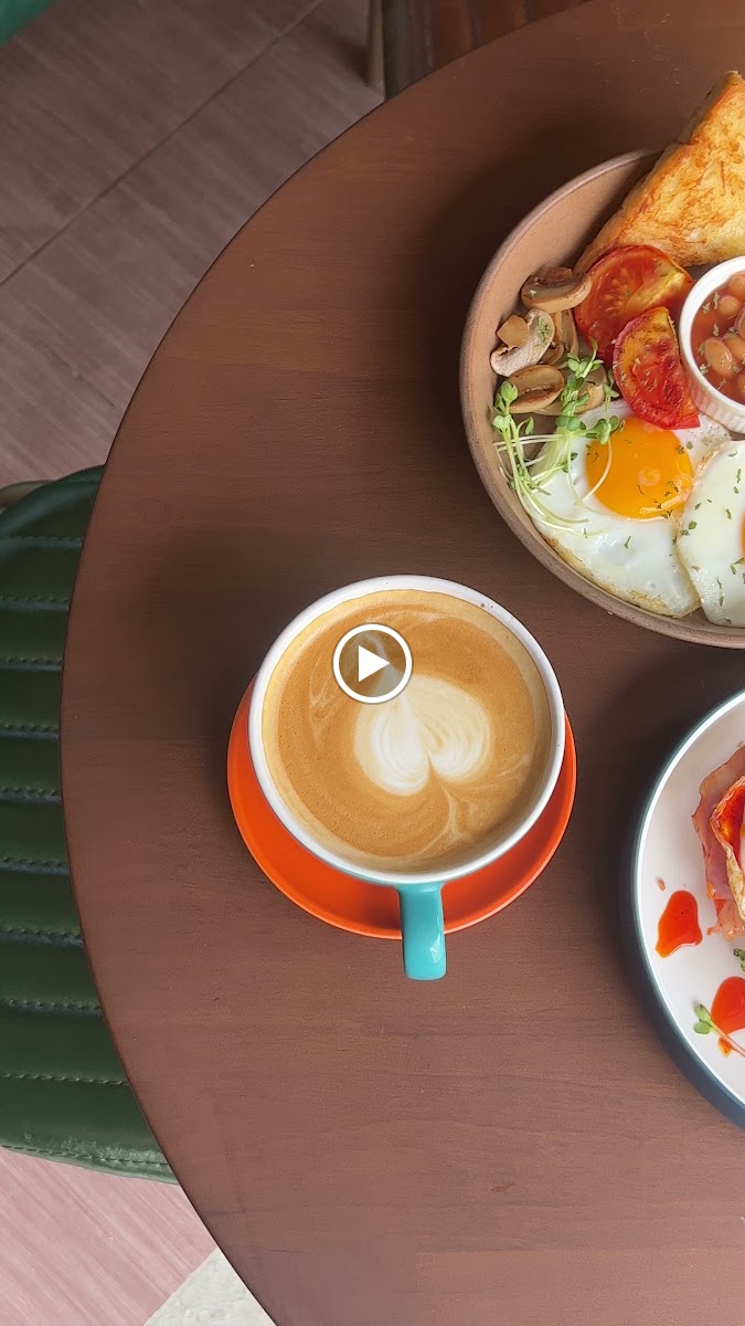 White Buns Cafe & Bistro-2