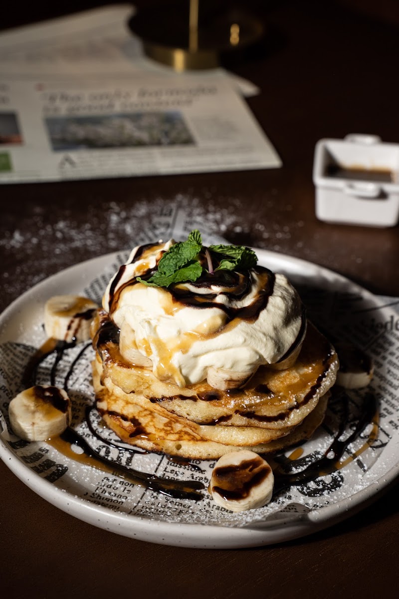 White Buns Cafe & Bistro-4